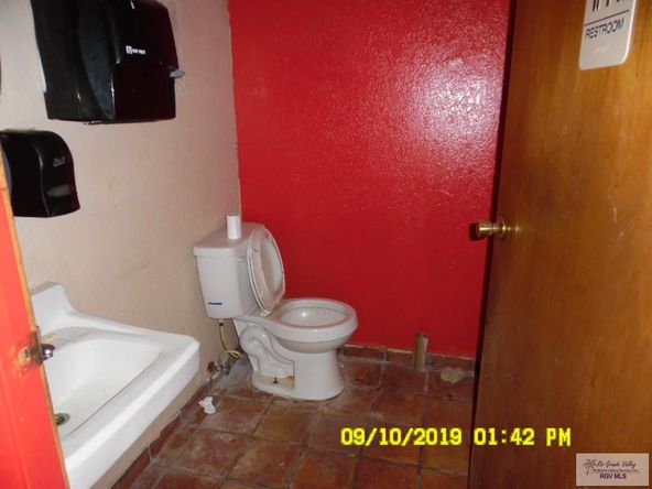 928 N 7th St, Raymondville, TX 78580